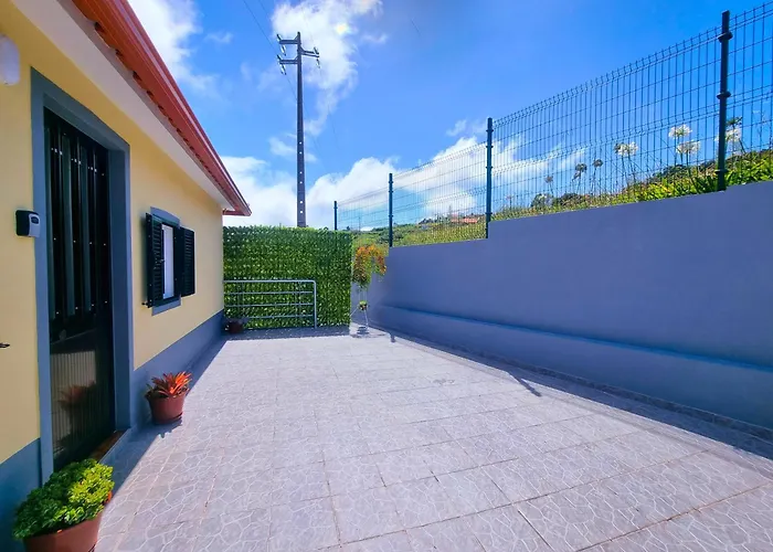 Cozy House In Central Sanatana, Near Top Hiking Trails And Levadas, Pico Ruivo