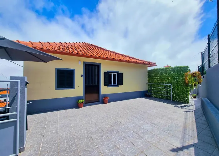 Cozy House In Central Sanatana, Near Top Hiking Trails And Levadas, Pico Ruivo