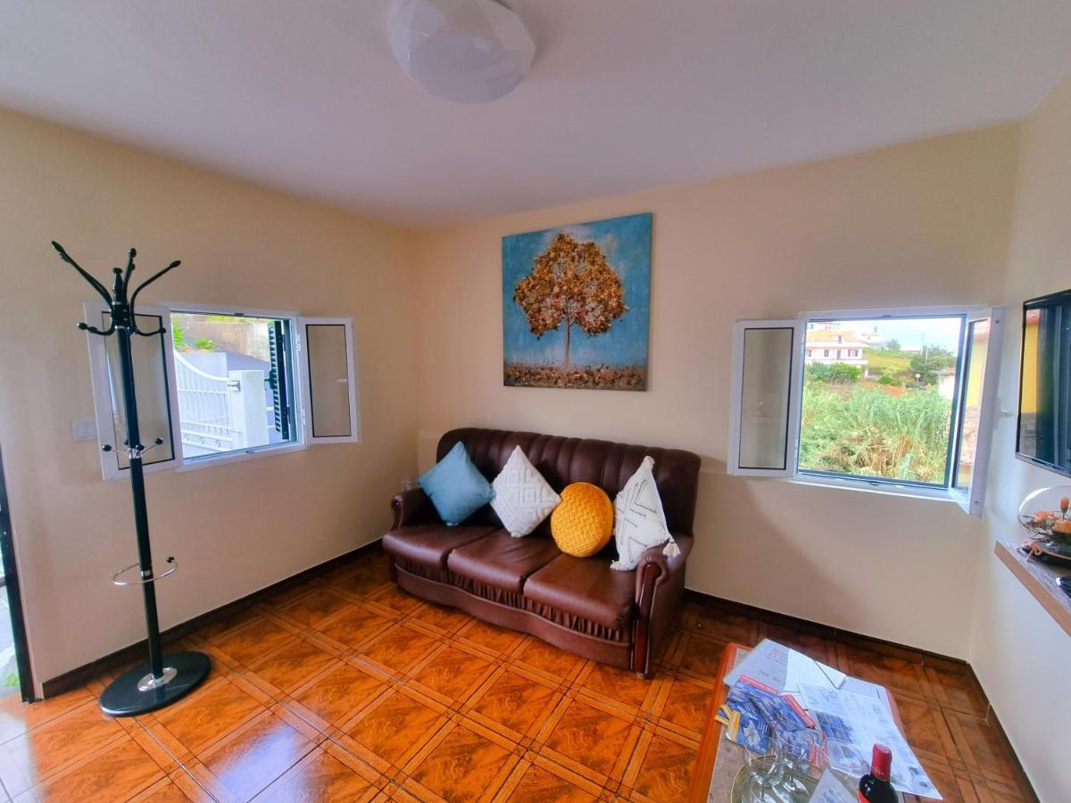 Cozy House In Sanatana, Near Hiking Trails And Levadas, Pico Ruivo Holiday home Santana (Madeira)